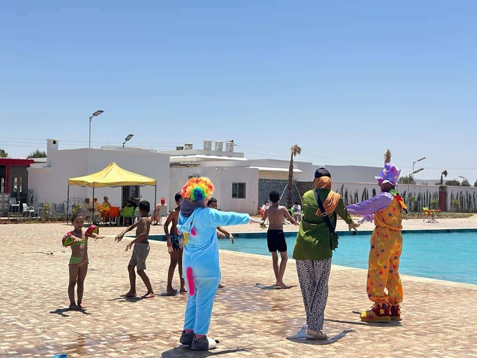 Sortie à la piscine de l’Espace Nahda pour l’Enfance